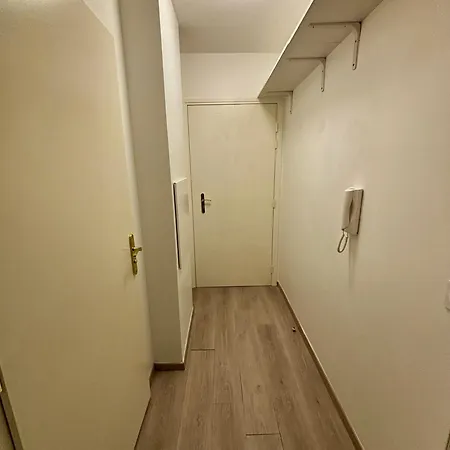 Studio, Proche De La Gare Rer B דירה *